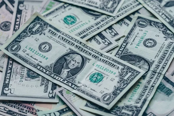 Cómo ganar dinero con la inteligencia artificial en 2023
