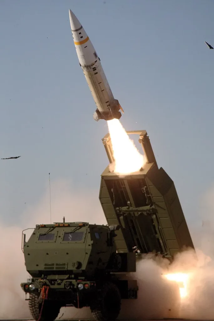 Posibles Escenarios Tras el Último Ataque de Ucrania a Rusia con Misiles ATACMS y la Actualización de la Política Nuclear de Rusia