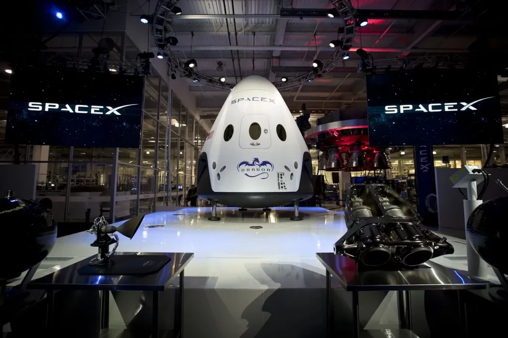 La carrera espacial privada Tecnología detrás de SpaceX y sus competidores
